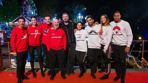 Laury Thilleman, Juan Arbelaez, Vincent Lagaf' et Richard Orlinski (Associations Handi Surf) vs Nathalie Péchalat, Camille Cerf, Christophe Licata et Daniel Narcisse (Premiers de cordée)