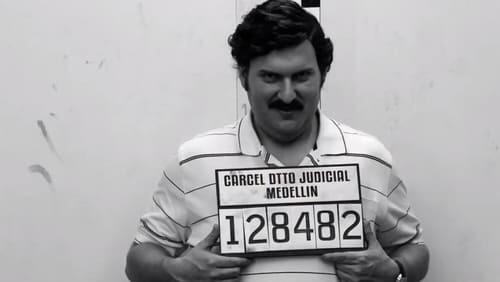 Pablo Escobar huye de la cárcel