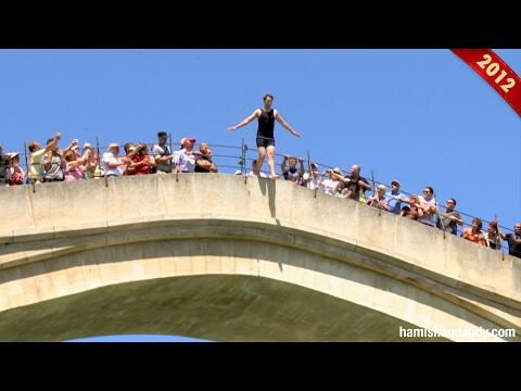 Jumping off a 25m bridge when you're scared of heights (2012)