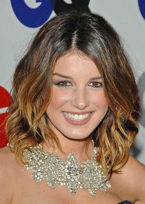 Shenae Grimes-Beech