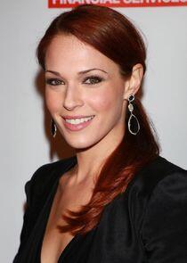 photo of Amanda Righetti