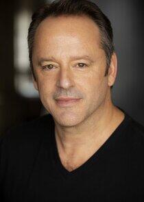 Gil Bellows