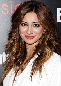 Noureen DeWulf