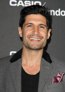 Kayvan Novak