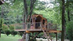 Treehouse Hideaway