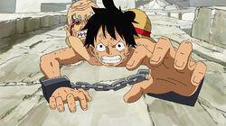 Climb Up! Luffy's Desperate Escape!