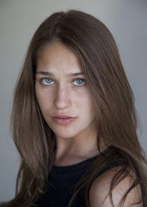 Lola Kirke