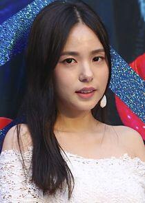 Min Hyo Rin