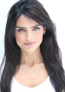 Aislinn Derbez