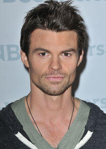 photo of Daniel Gillies