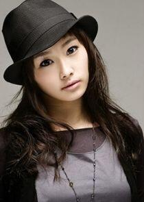 Nicole Jung