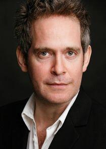 Tom Hollander