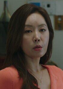 Min Ji Young