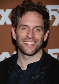 Glenn Howerton