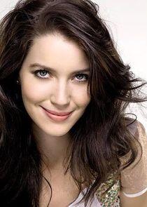 photo of Nathalia Dill