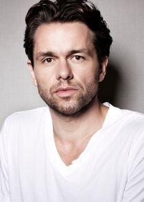 Julian Ovenden