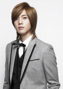 Yoon Ji Hoo