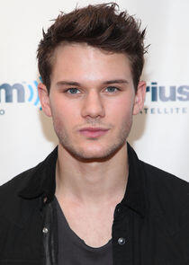 Jeremy Irvine