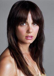 Mia Kirshner