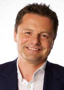 Chris Hollins