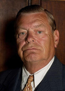 Warren Clarke