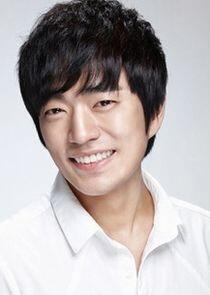 photo of Jung Moon Sung