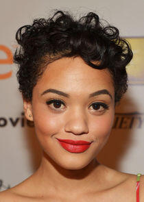 Kiersey Clemons