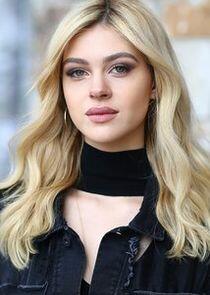 Nicola Peltz