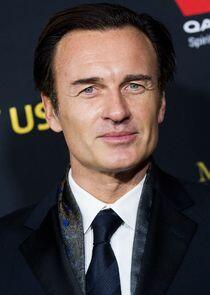 Julian McMahon